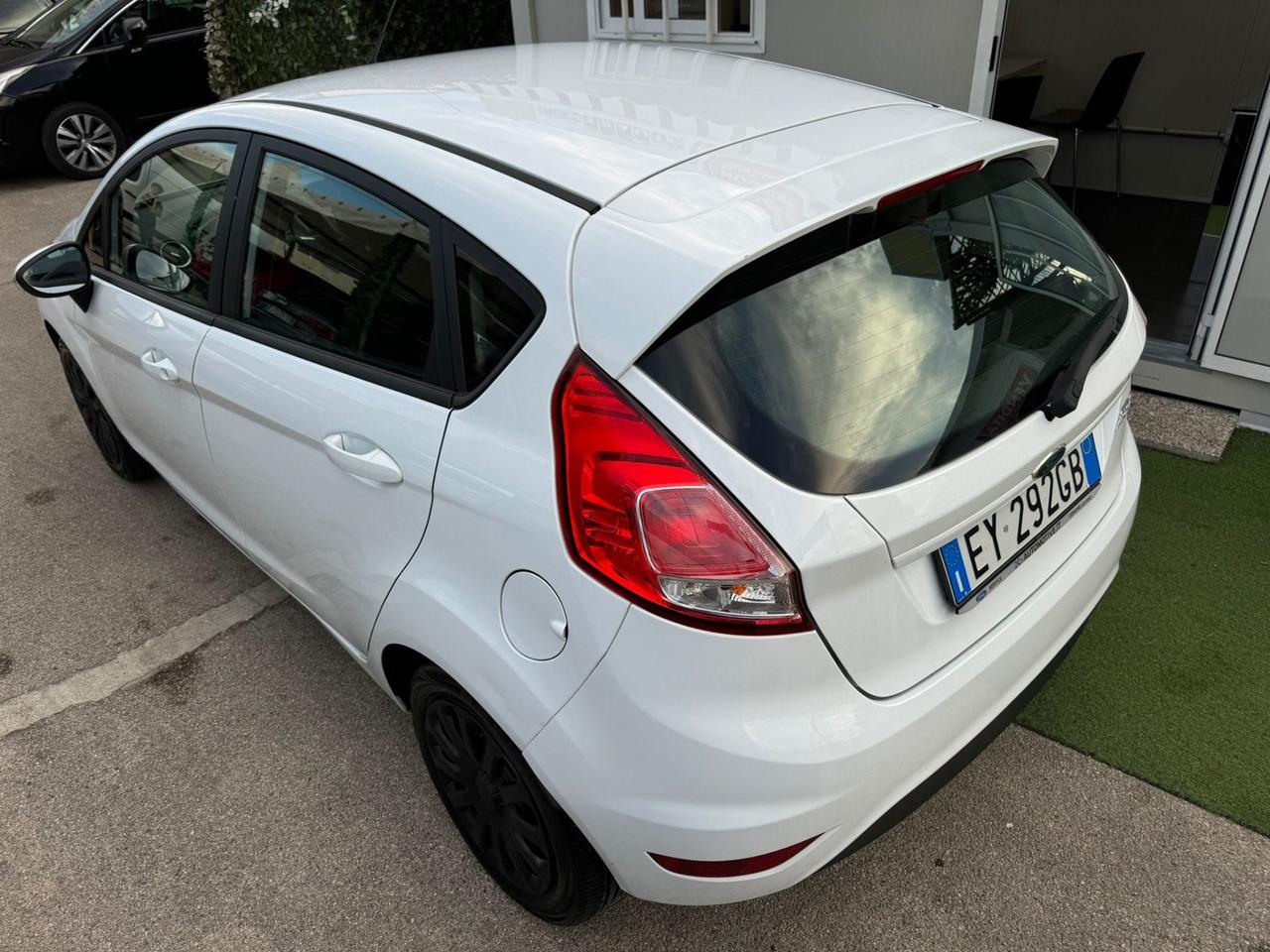 Ford Fiesta 1.5 TDCi 75CV 5 porte Titanium