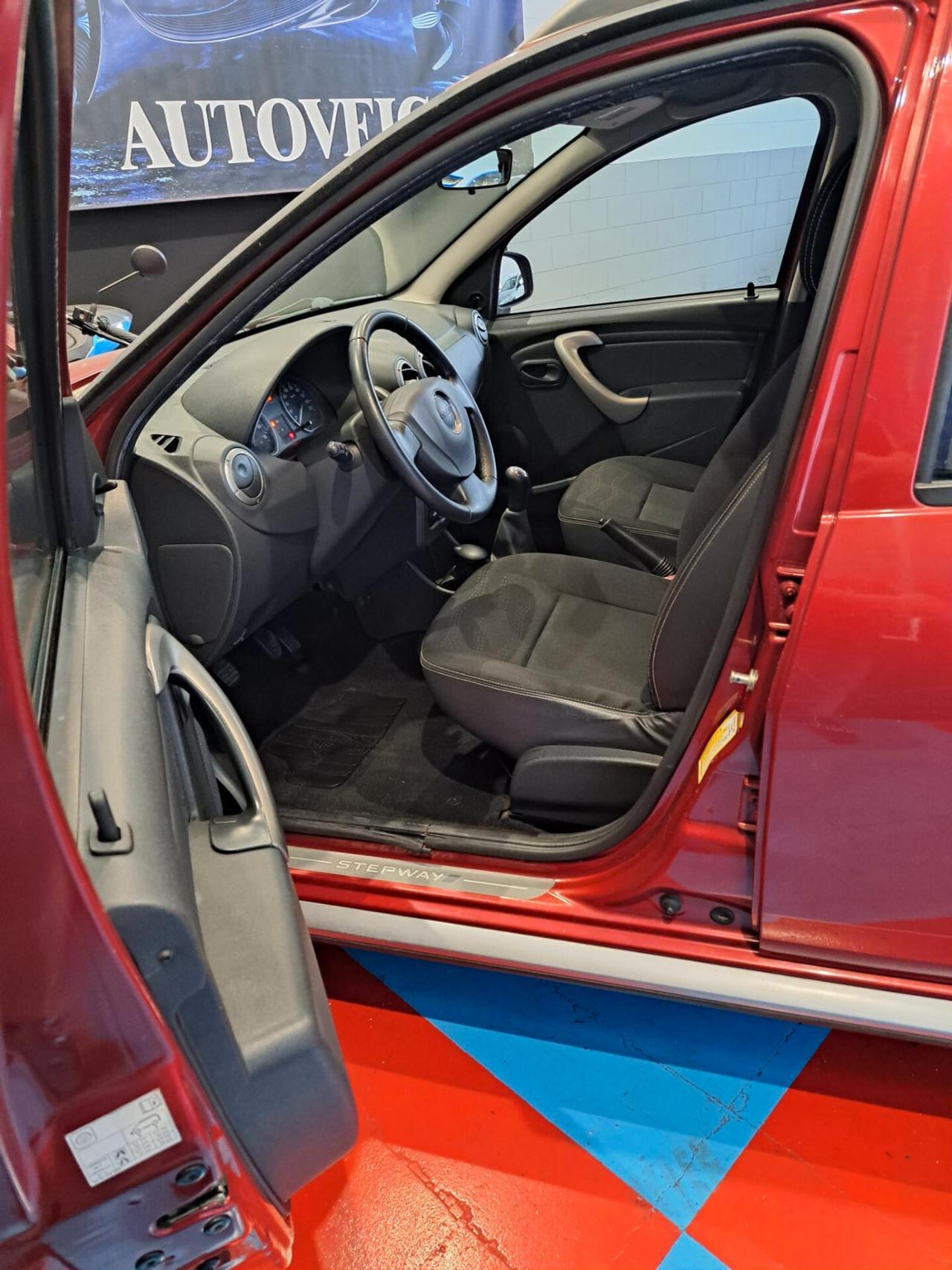 Dacia Sandero Stepway 1.6 8V 90CV OK NEOPATENTATI