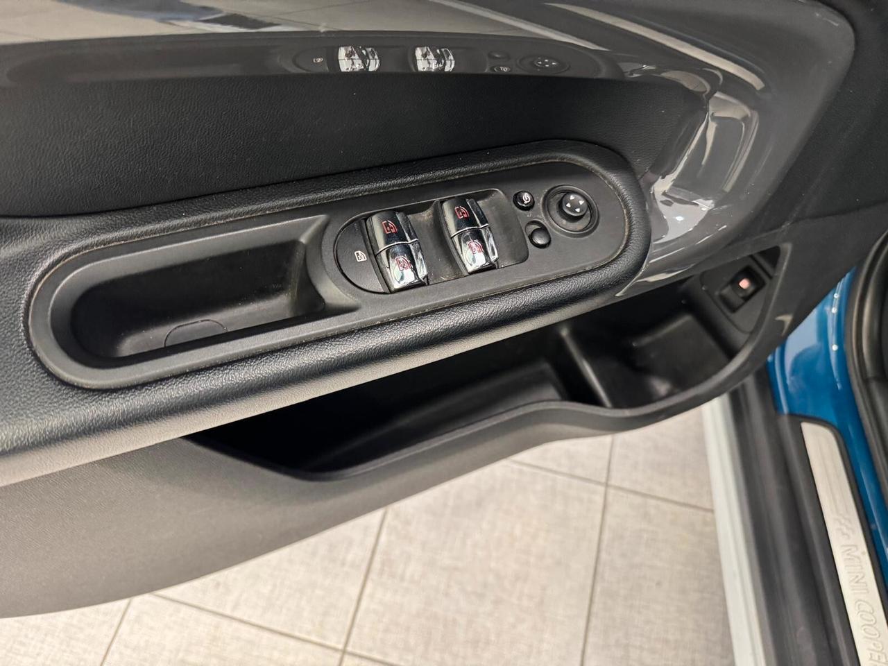 Mini Cooper SD Countryman 1.5 SE Hype ALL4 Automatica