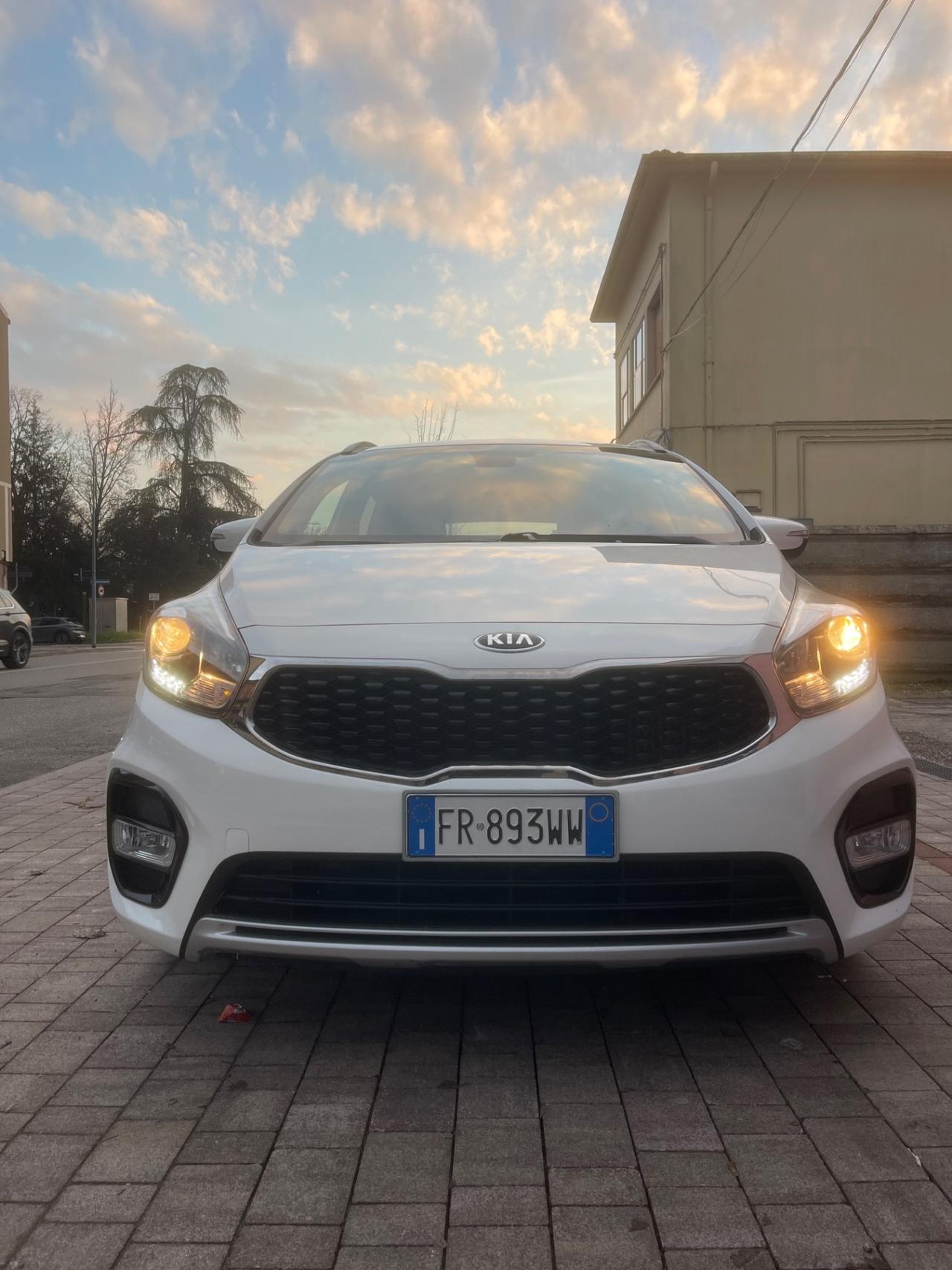 Kia Carens 1.7 CRDi 115 CV Business Class