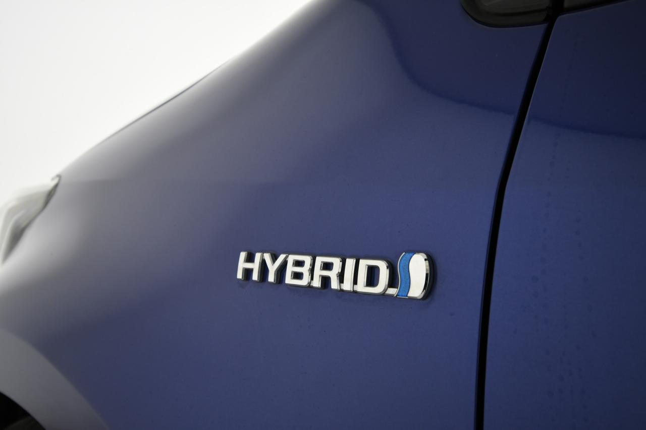 TOYOTA Yaris 1.5h Business CAMERA+ACC+APP CONNECT+NEOPATENTATI