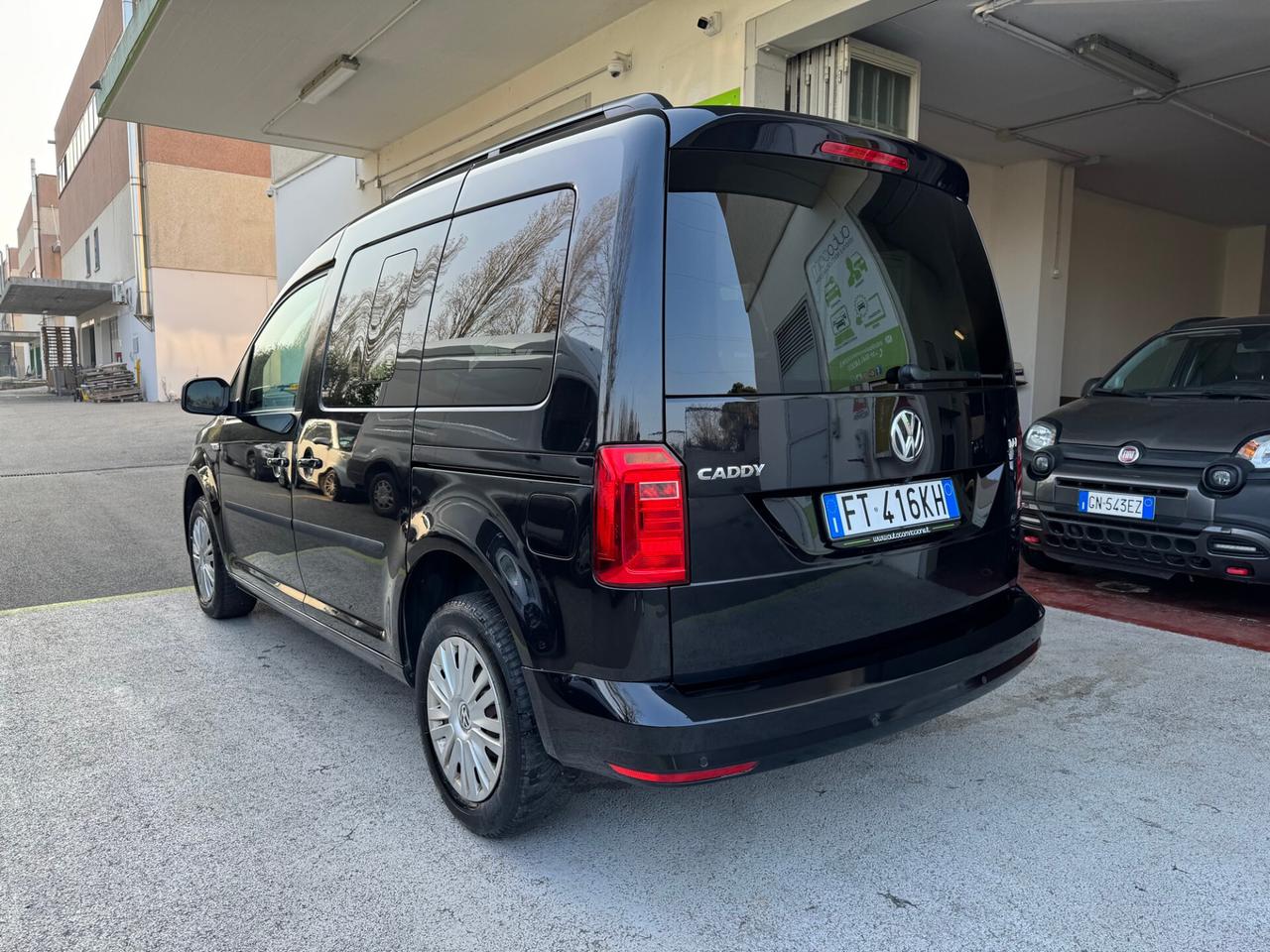 Volkswagen Caddy 2.0 TDI 5P 1Prop GARANZIA 24 MESI