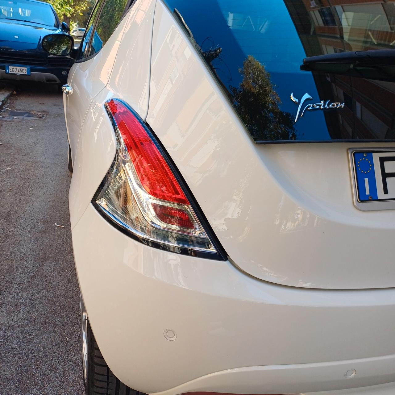 Lancia Ypsilon 1.2 69 CV 5 porte GPL