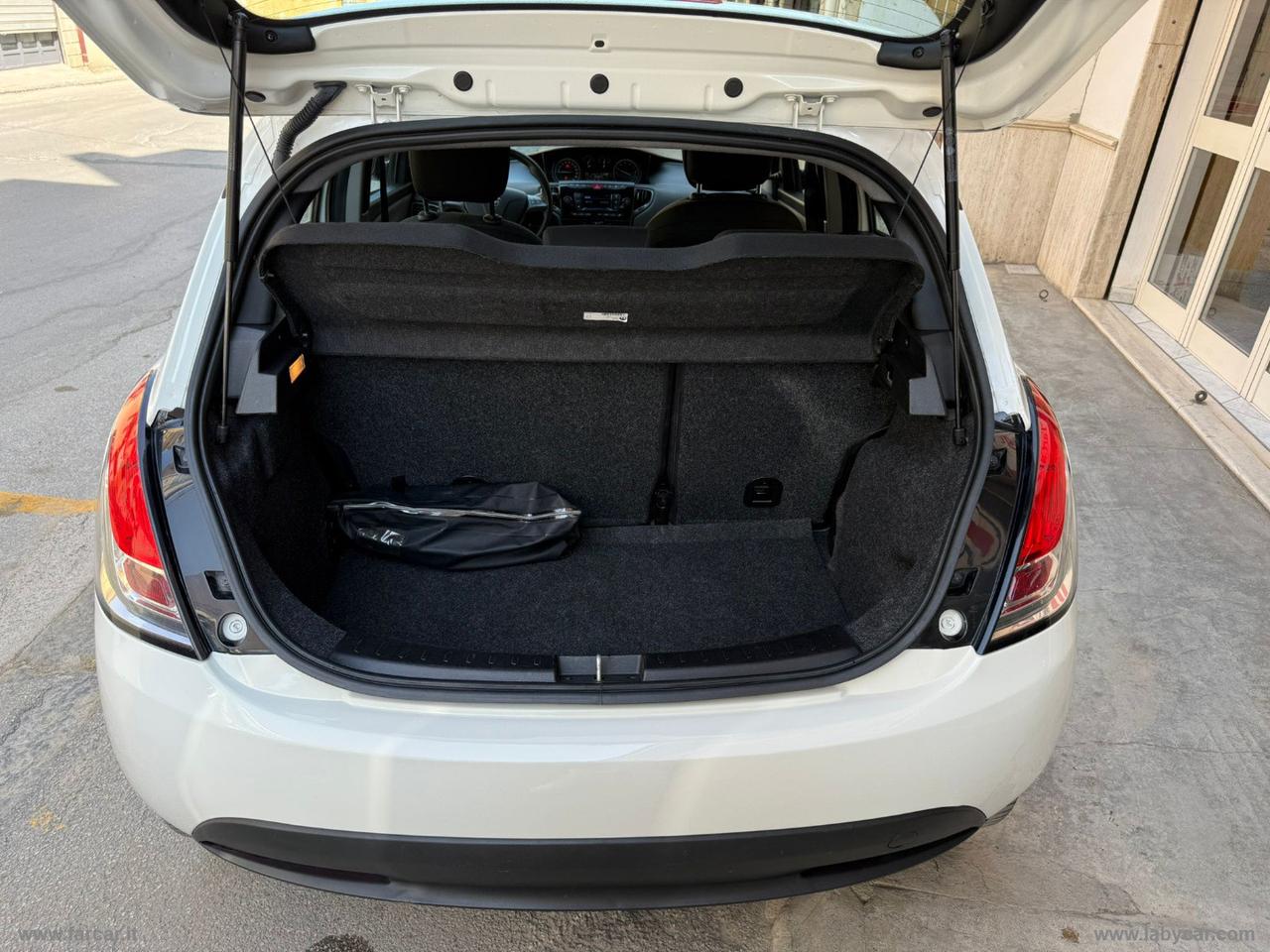 LANCIA Ypsilon 1.0 FireFly 5pS&S Hyb. Eco Silv.