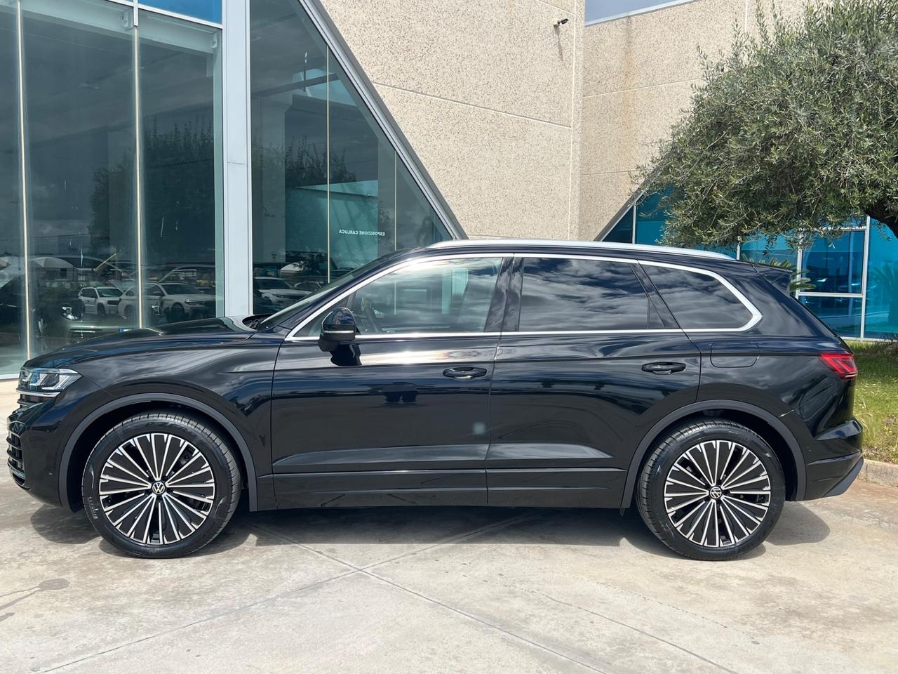 Volkswagen Touareg 3.0 V6 TSI eHybrid Elegance SCONTO DI €44.100