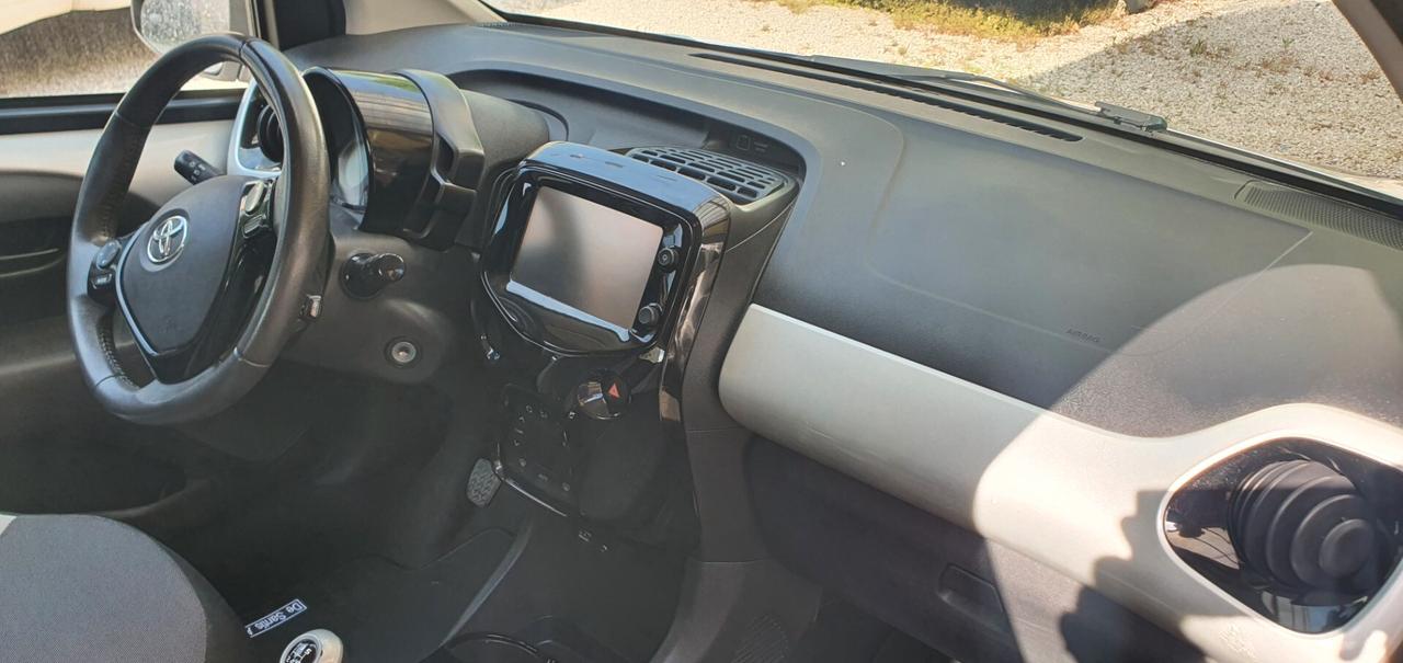 Toyota Aygo 1.0 VVT-i 69 CV 5 porte x-play