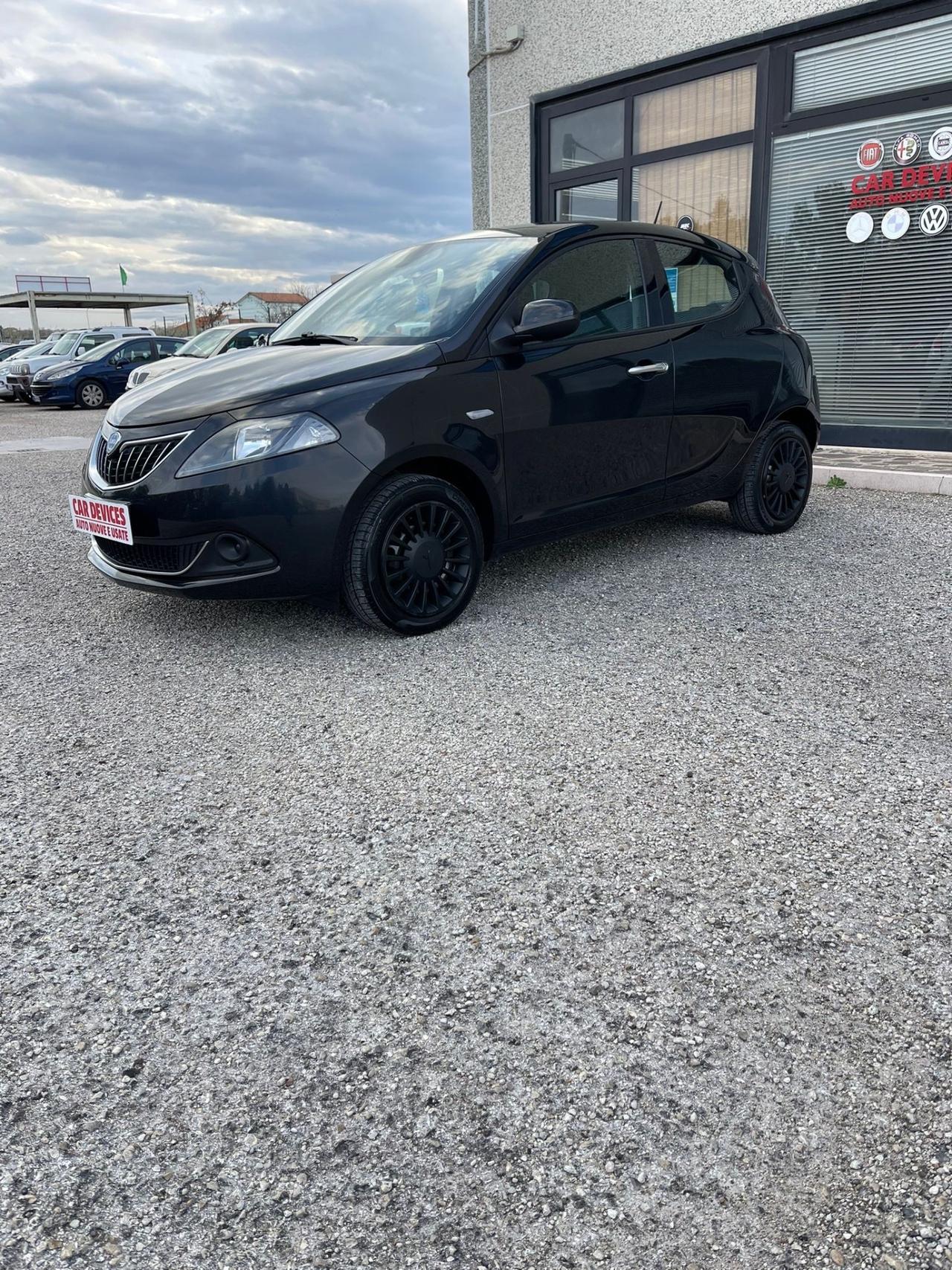 Lancia New Ypsilon 1.0 - Hybrid - GARANZIA