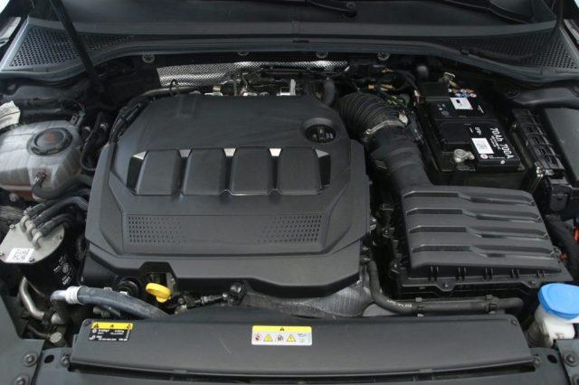 VOLKSWAGEN Passat Variant 2.0 TDI SCR EVO DSG Executive