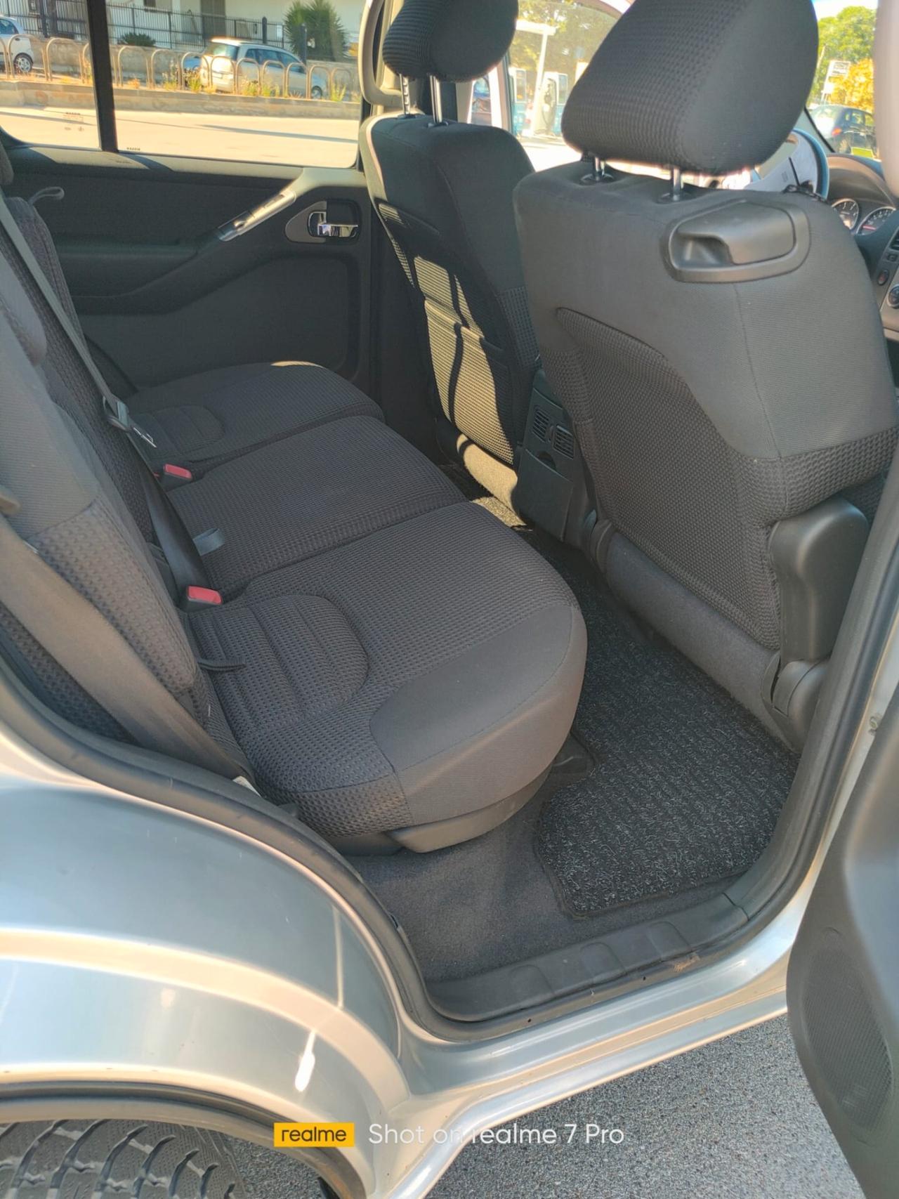 Nissan Pathfinder 2.5 dCi LE