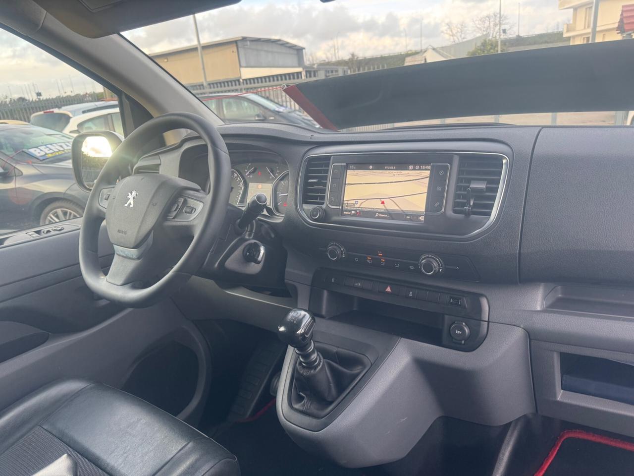 Peugeot Expert BlueHDI Passo medio con porta laterale