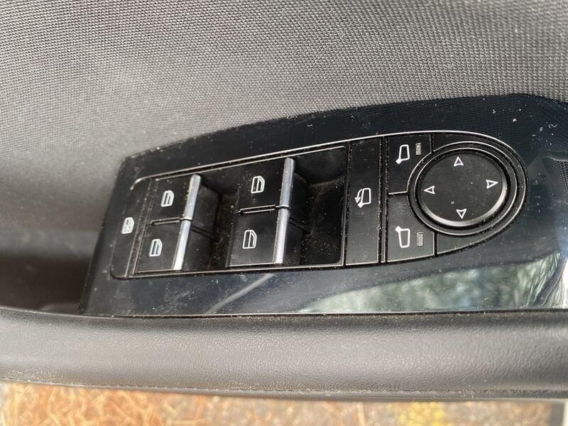 Mazda Mazda3 3 5p 2.0 m-hybrid Exceed 122cv