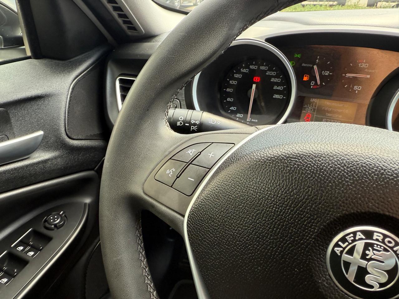 Alfa Romeo Giulietta 1.4 GPL Sport|CERCHI 18|BI COLOR