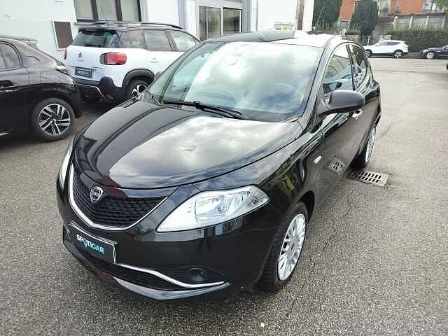 Lancia Ypsilon 1.2 69 CV 5 porte Silver