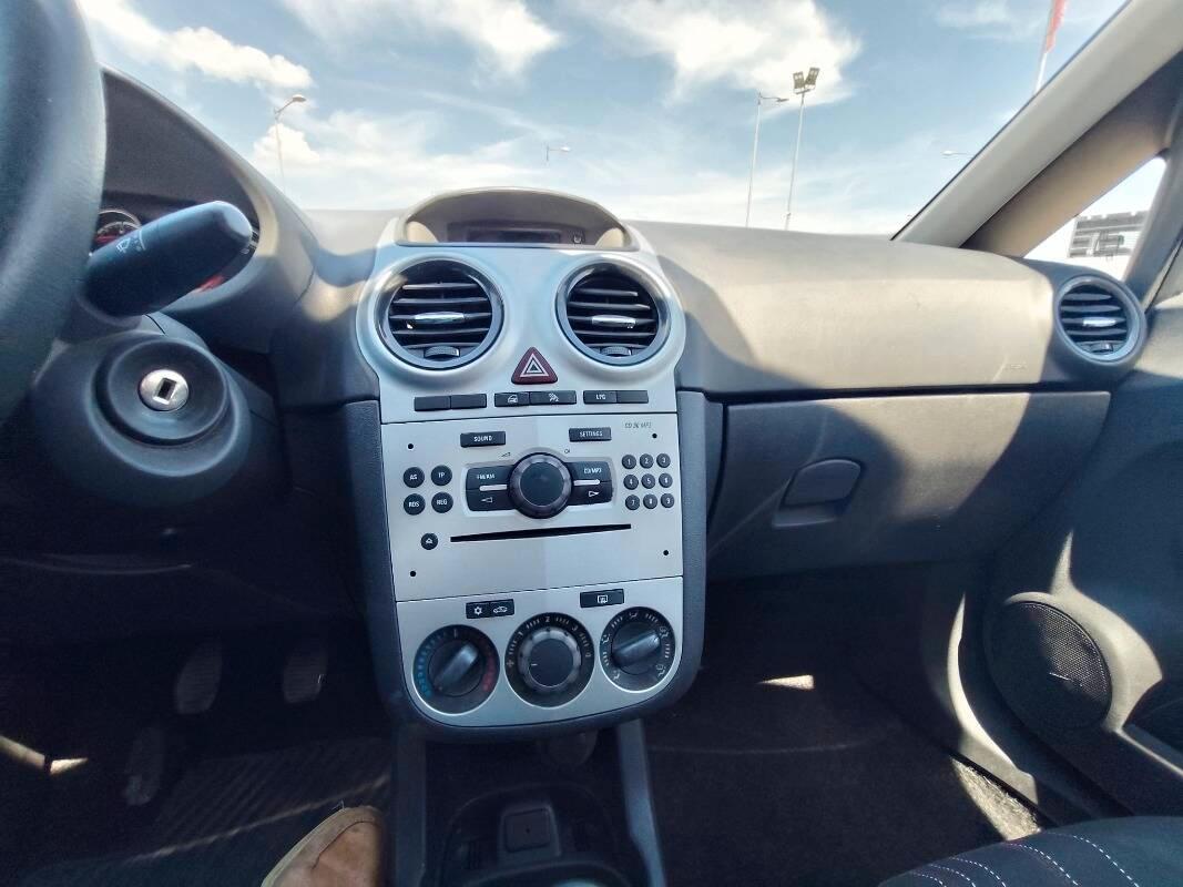 Opel Corsa 1.2 Club Gpl-tech 85cv 5p