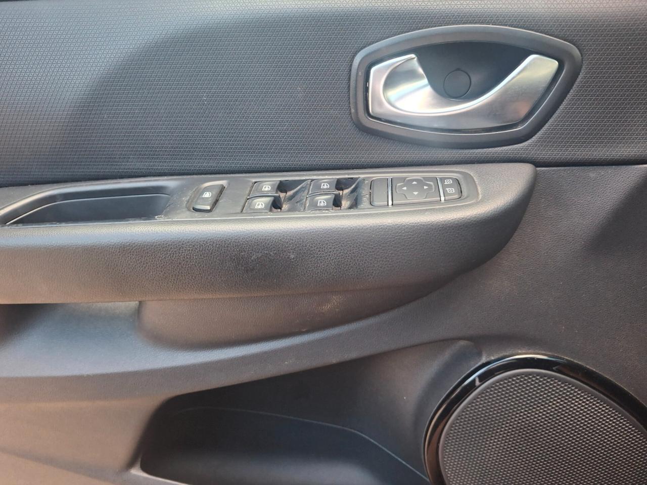 Renault Clio dCi 8V 90CV EDC Start&Stop 5 porte automatica modello full