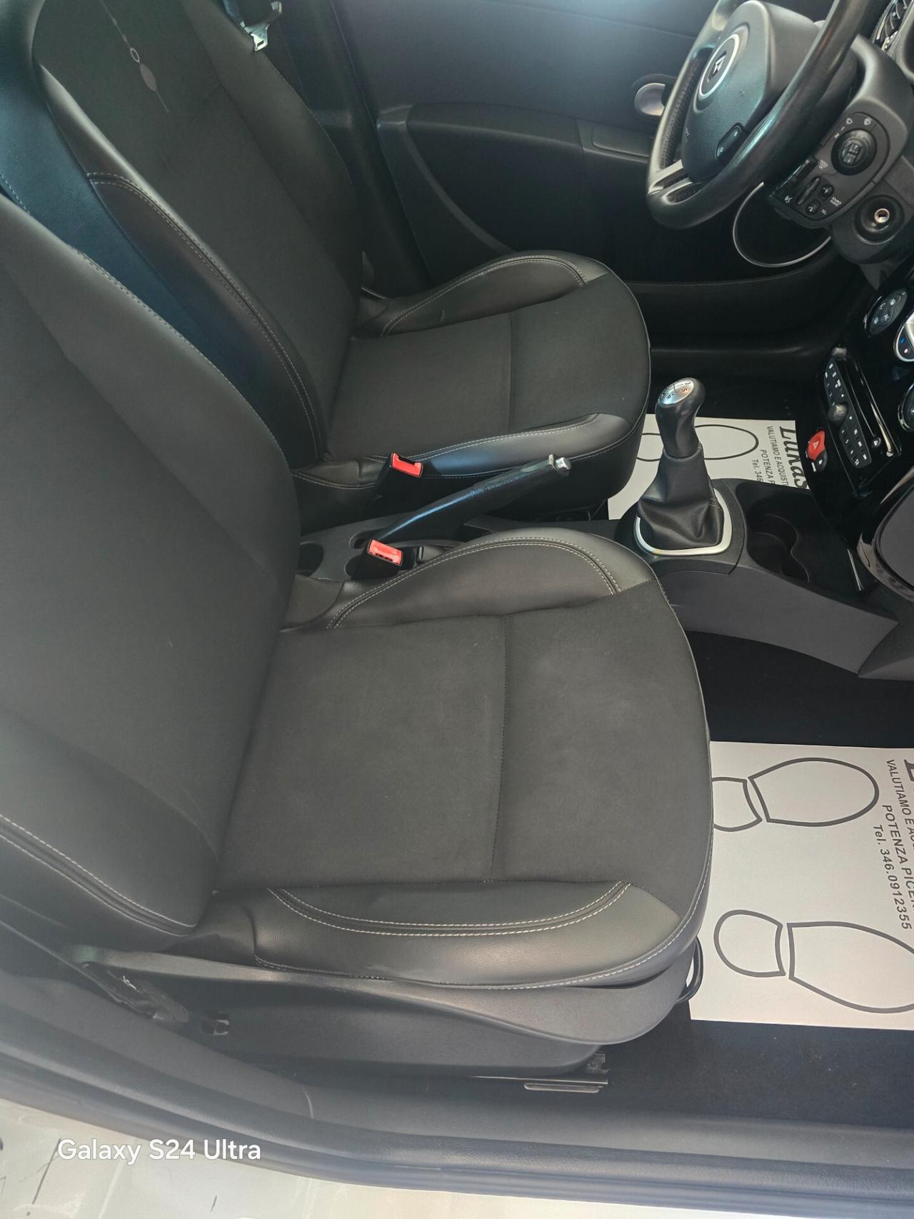 Renault Clio 1.2 16V 5 porte Dynamique