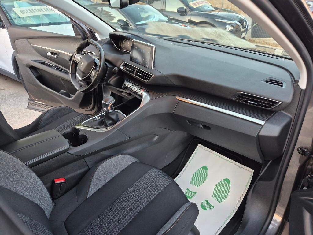 Peugeot NEW 3008 BlueHDi 130CV MANUALE
