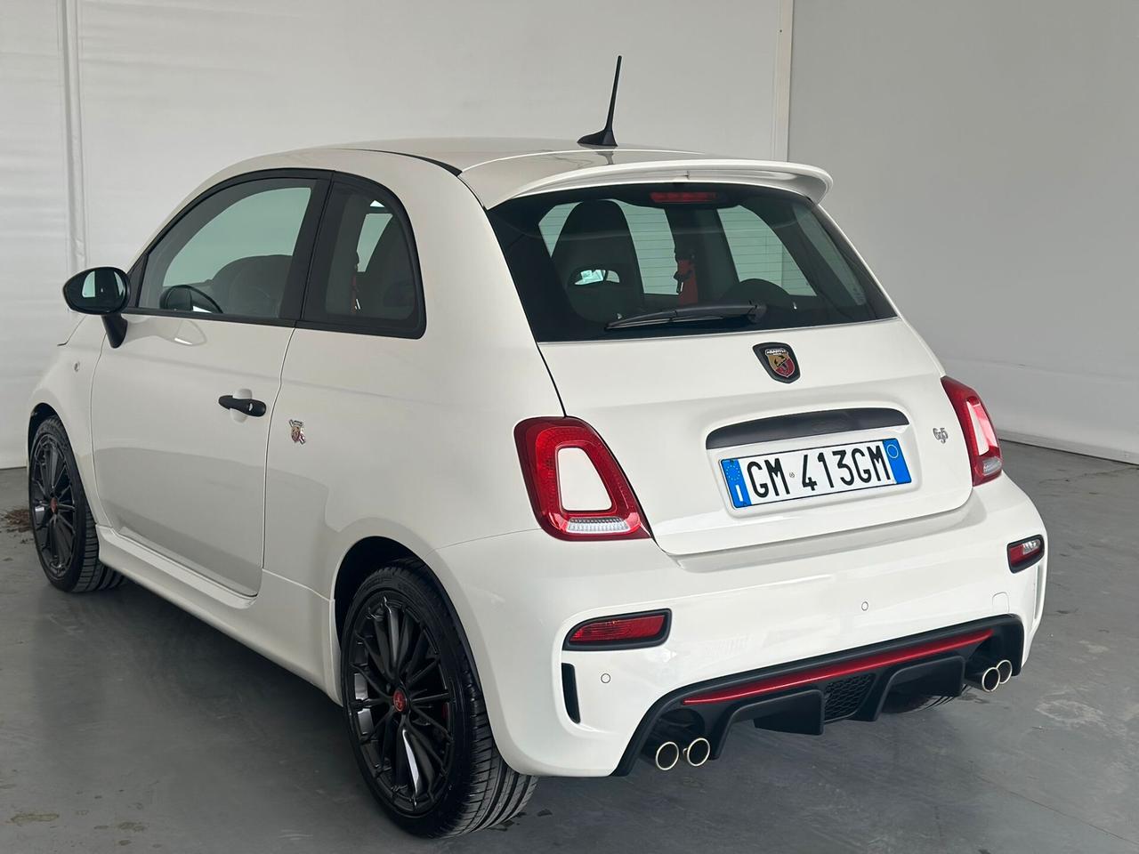 Abarth 695 1.4 180 CV KM0 2023
