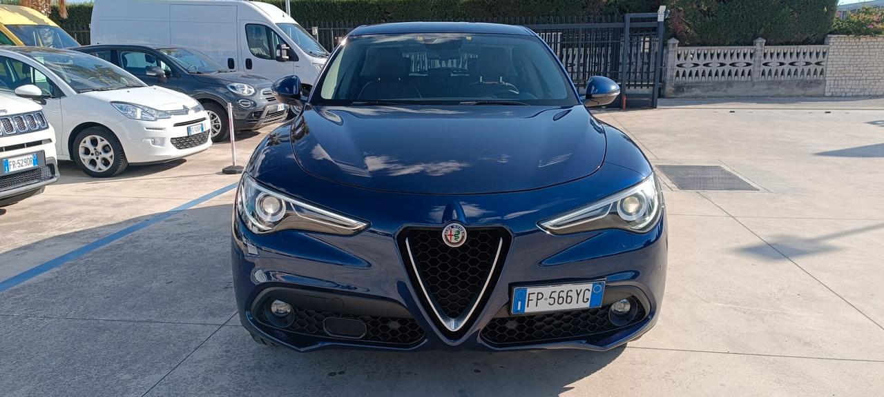 Alfa Romeo Stelvio 2.2 Turbodiesel 180 CV AT8 Q4 Executive