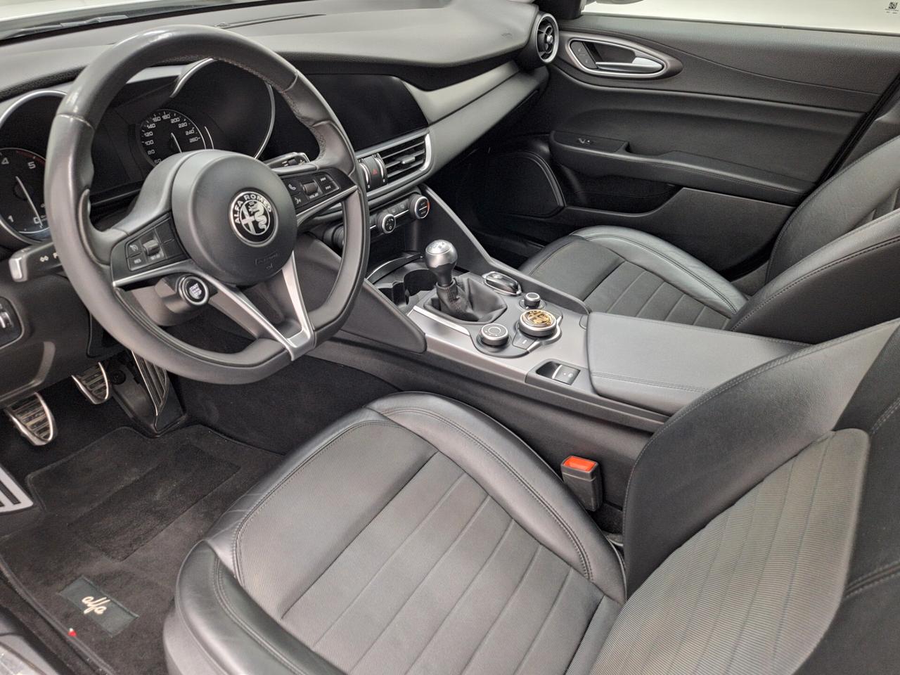Alfa Romeo Giulia 2.2 180cv MT6 Business Sport