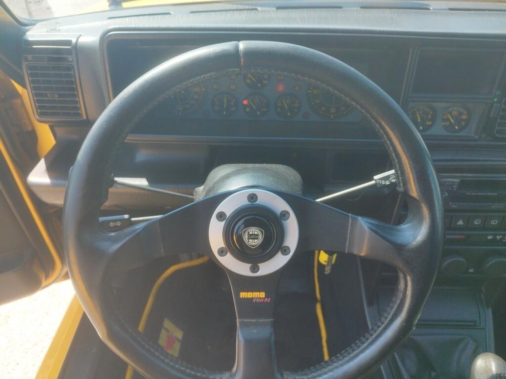 Lancia Delta 2.0i.e. turbo 16V cat HF integrale EVO2 Giallo Ginestra