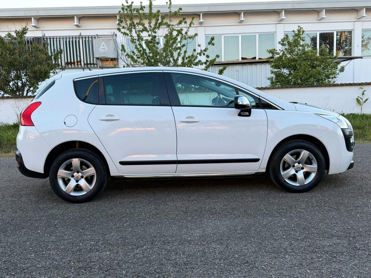 Peugeot 3008 1.6 HDi 115CV Business