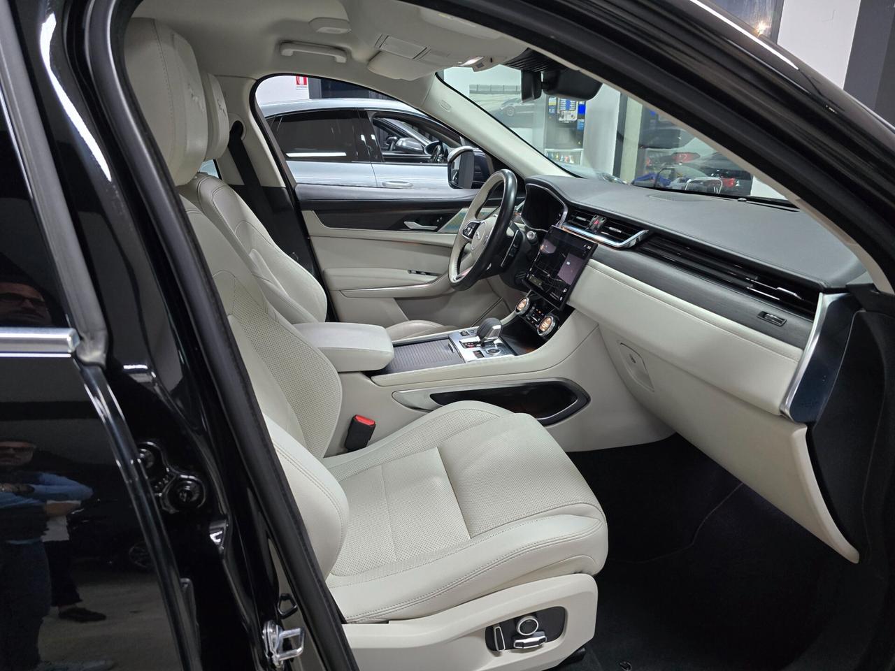 Jaguar F-Pace 2.0 D 204 CV AWD aut. R-Dynamic SE