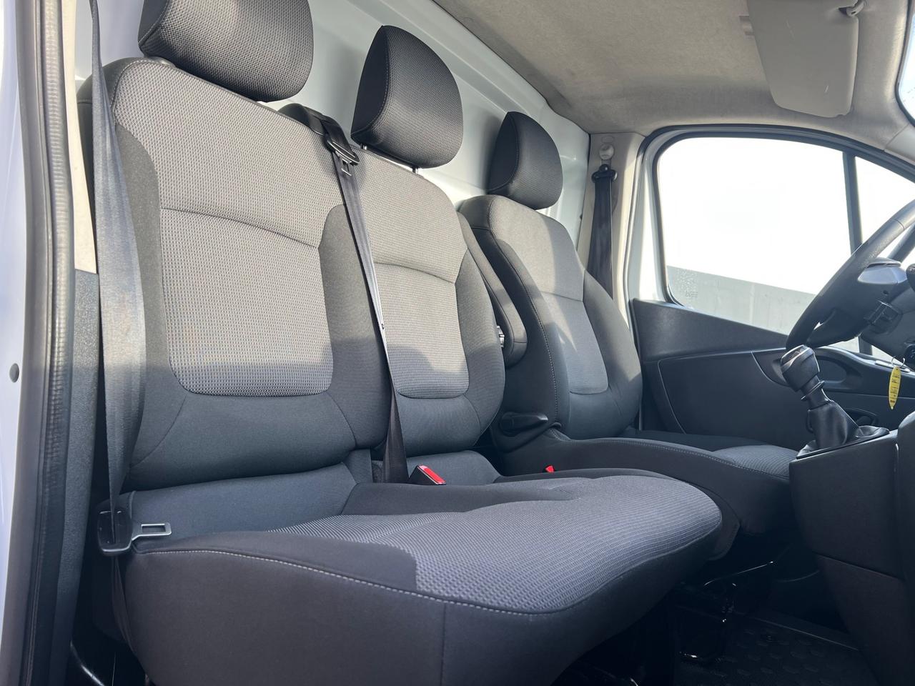 Renault Trafic 2.0 dci 145cv L1H1 85.000km - 2021