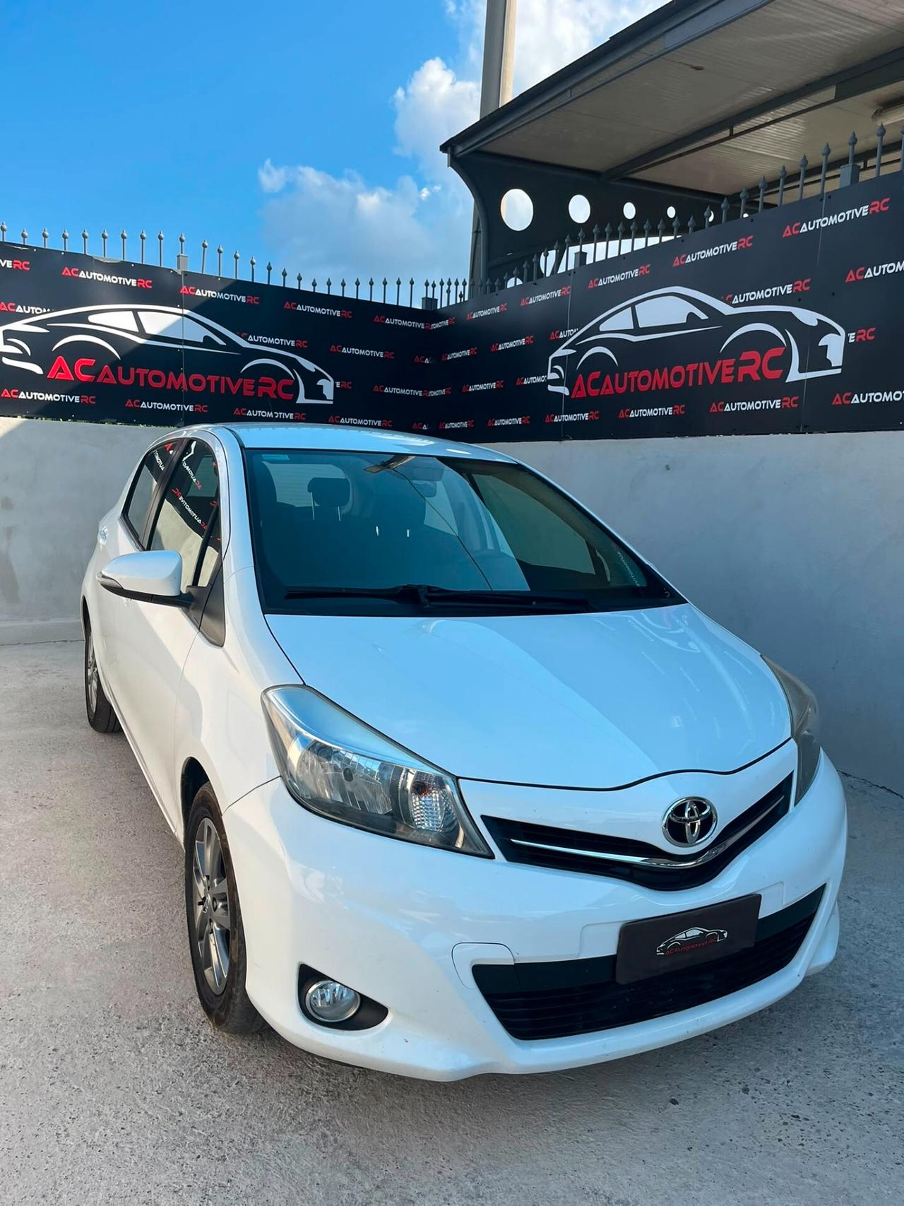 Toyota Yaris 1.0 5 porte Lounge