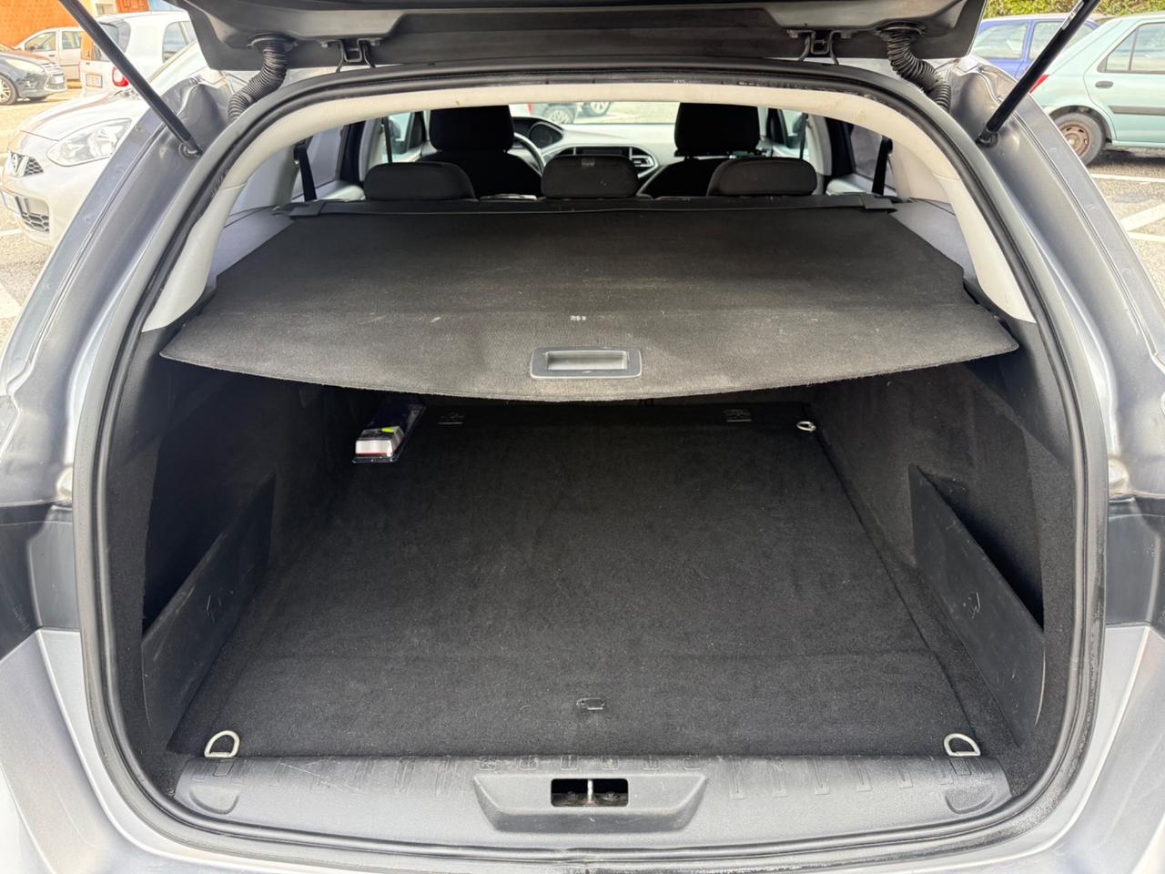 Peugeot 308 BlueHDi 120 S&S SW Business