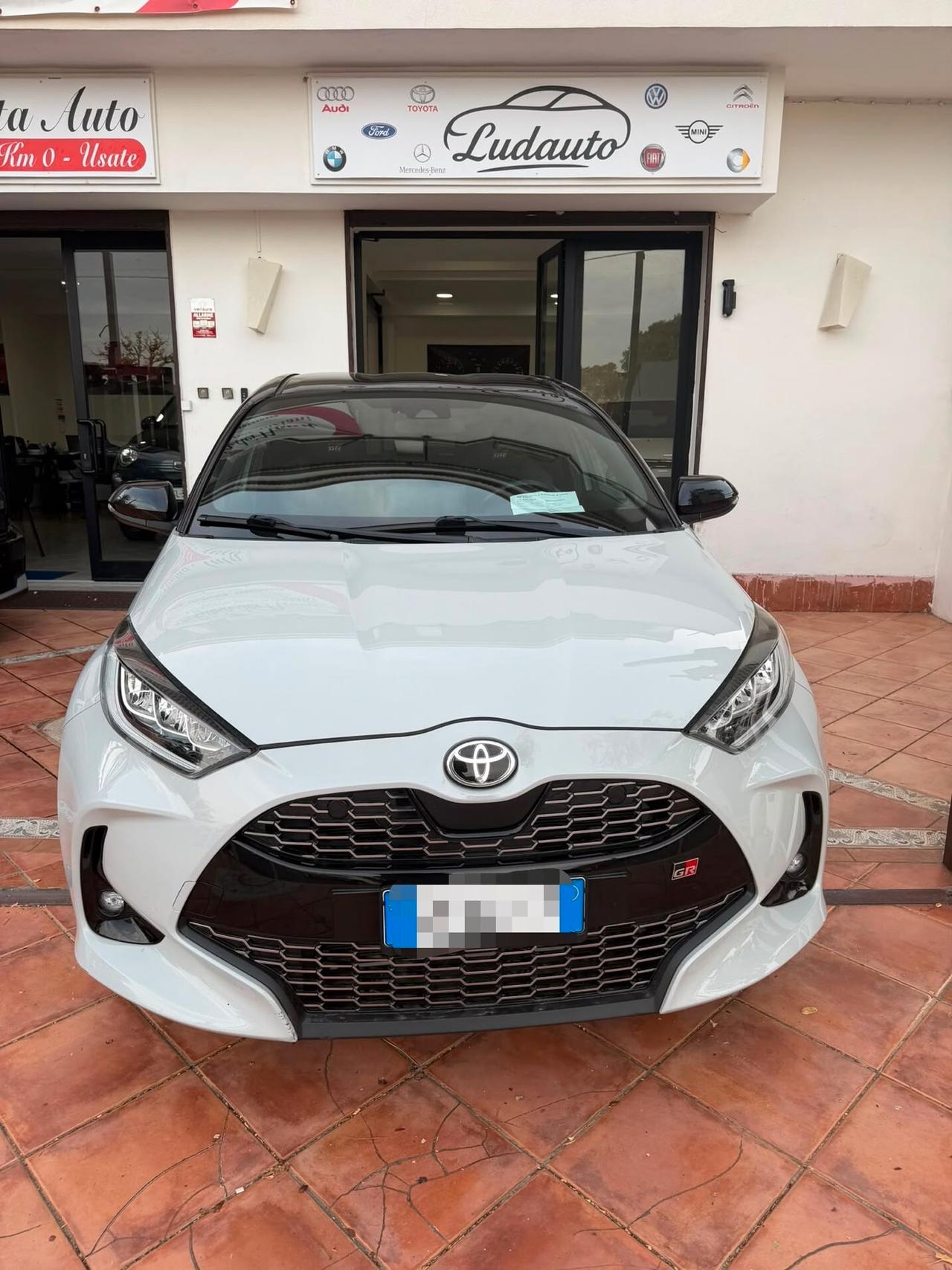Toyota Yaris 1.5 Hybrid 5 porte GR Sport