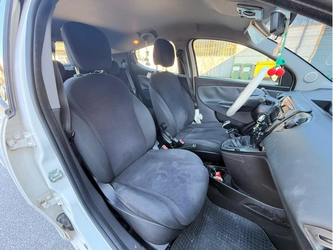 Lancia Ypsilon 1.2 69 CV 5 porte GPL Ecochic Gold