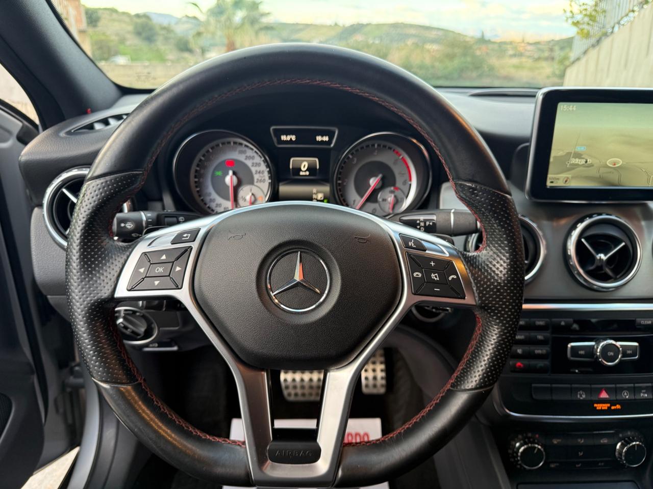 Mercedes-benz GLA 220 d Premium AMG