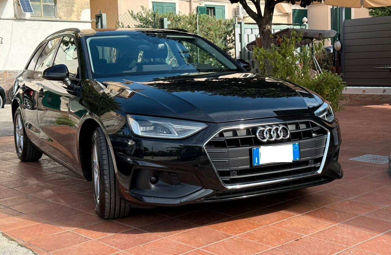 Audi A4 Avant 30 TDI/136 CV S tronic Business