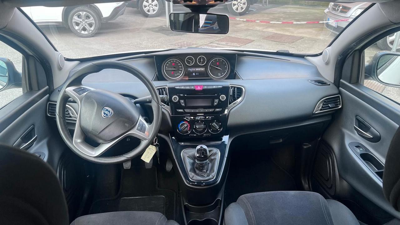 Lancia Ypsilon 1.2 69 CV 5 porte S&S Elefantino