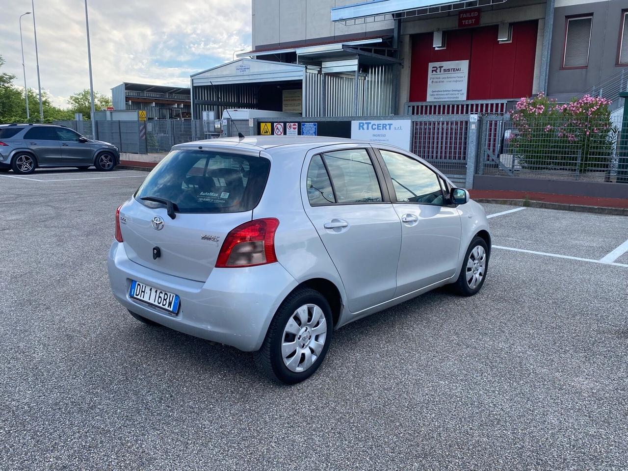 Toyota Yaris 1.3 5 porte