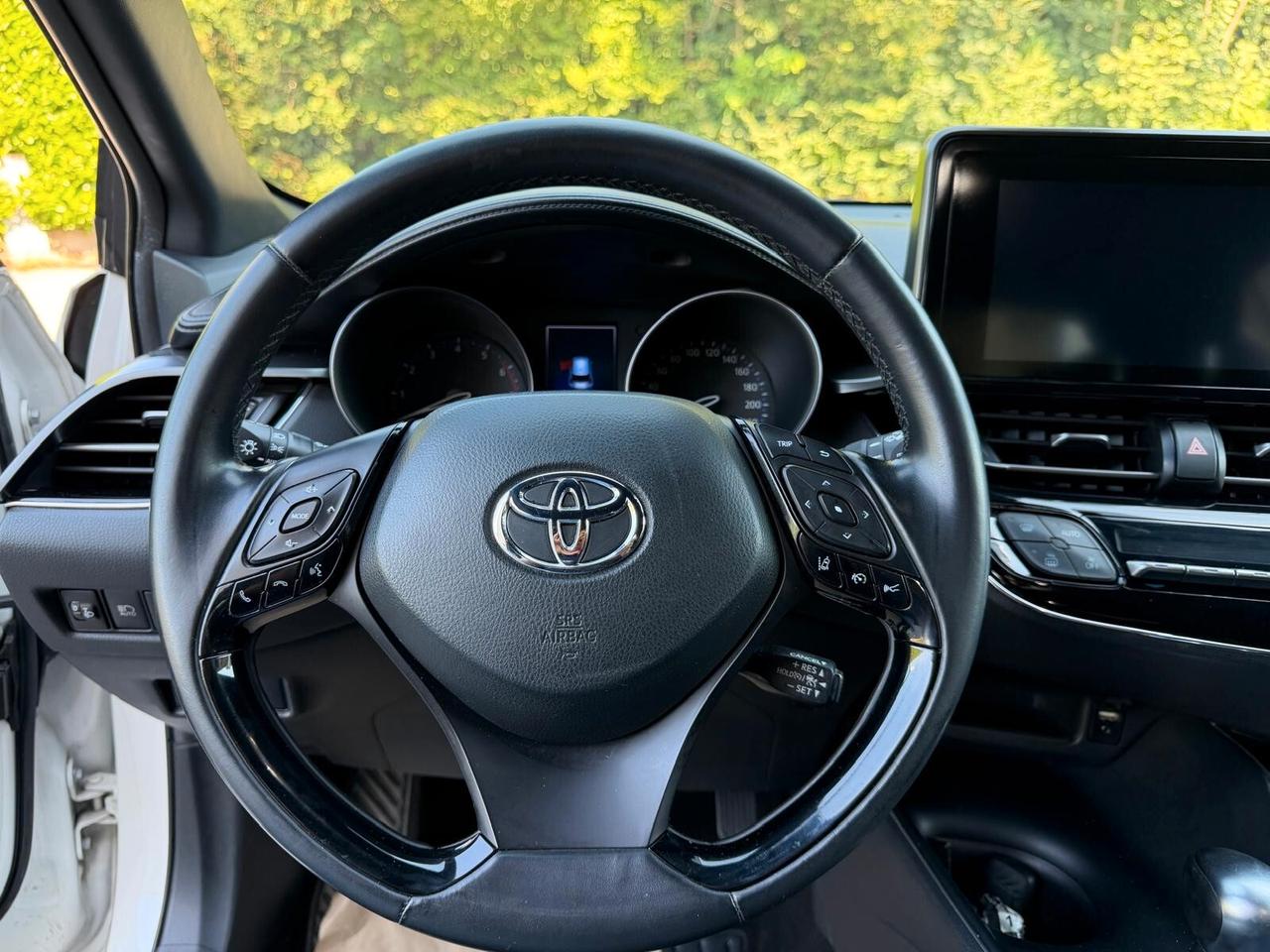 Toyota C-HR 1.2 Turbo CVT 4WD Business