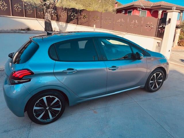 PEUGEOT 208 1.2 BENZINA/GPL 82 CV VERSIONE SIGNATURE