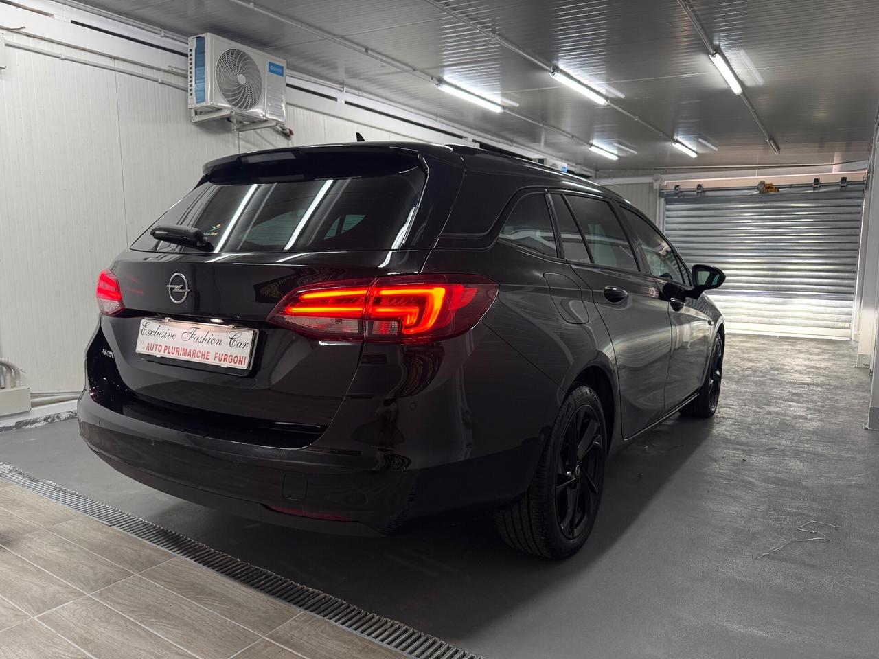 Opel Astra SPORT TOURER