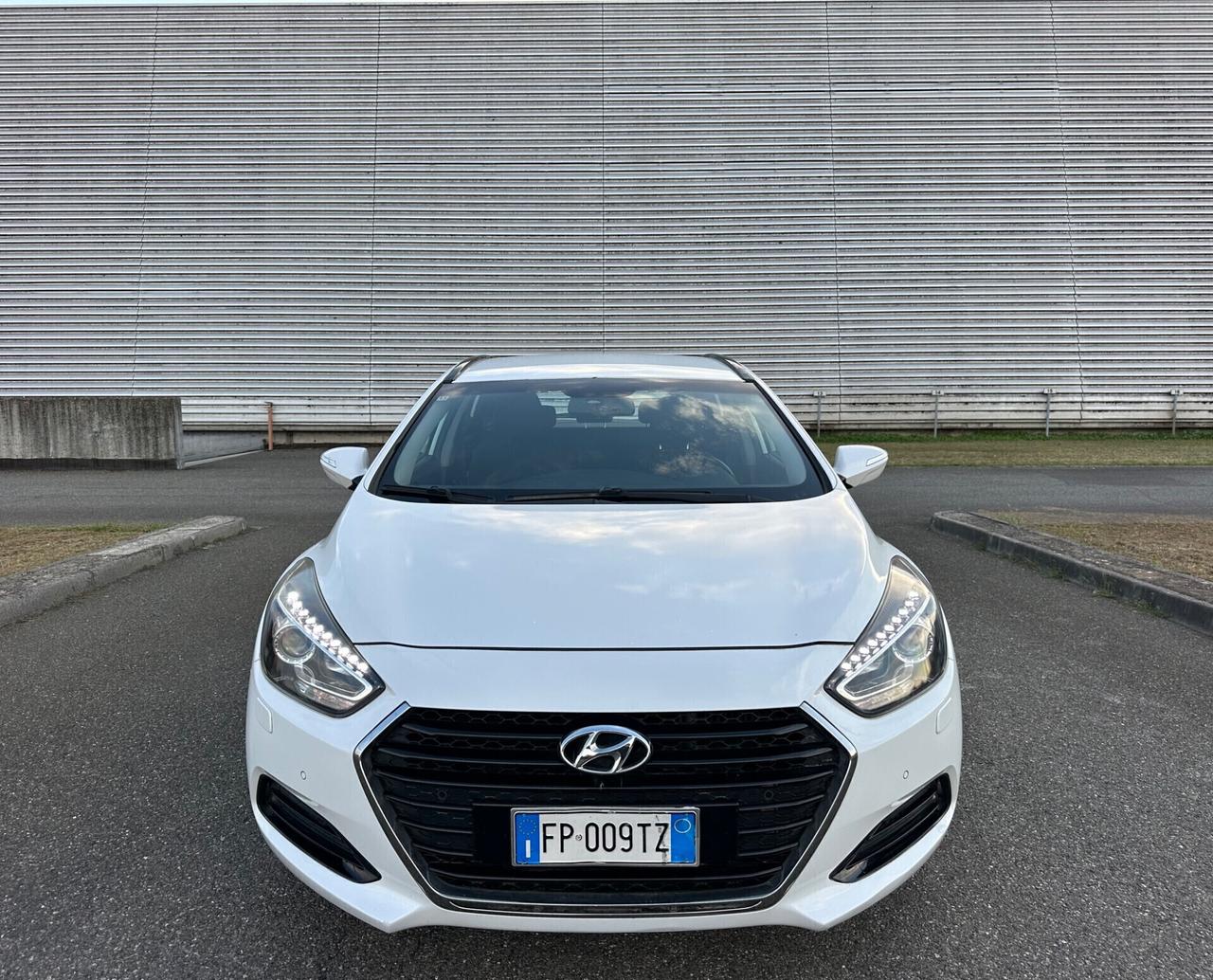 Hyundai i40 Wagon 1.6 CRDi DCT Business