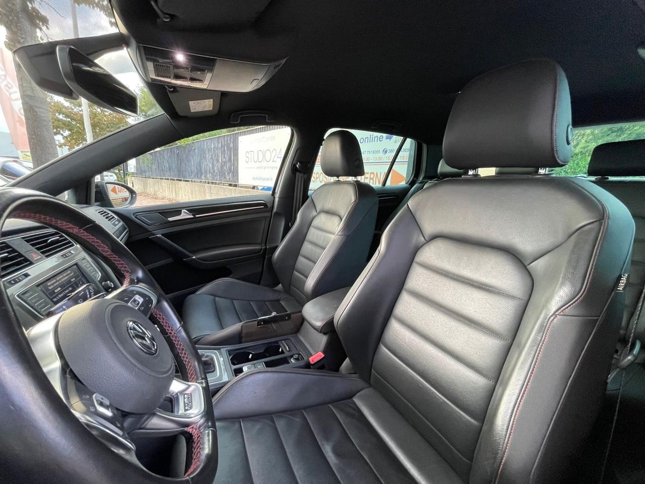 Volkswagen Golf GTI 230 CV Performance 2.0 TSI DSG 5p.