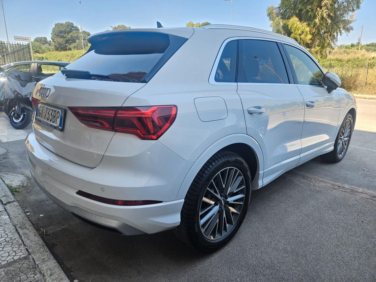 Q3 35 2.0 tdi 150cv Business Advanced s-tronic