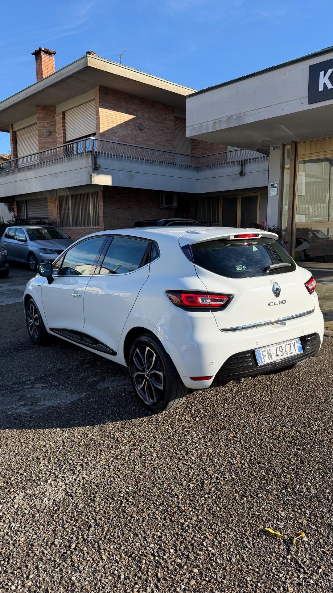 Renault Clio dCi 8V 75 CV Start&Stop 5 porte Energy Duel