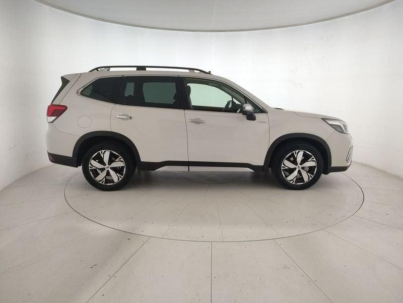 Subaru Forester 2.0i e-boxer Premium lineartronic