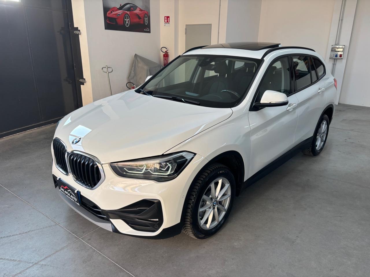 Bmw X1 sDrive18d Business Aut. 8 Steptronic Tetto panoramico