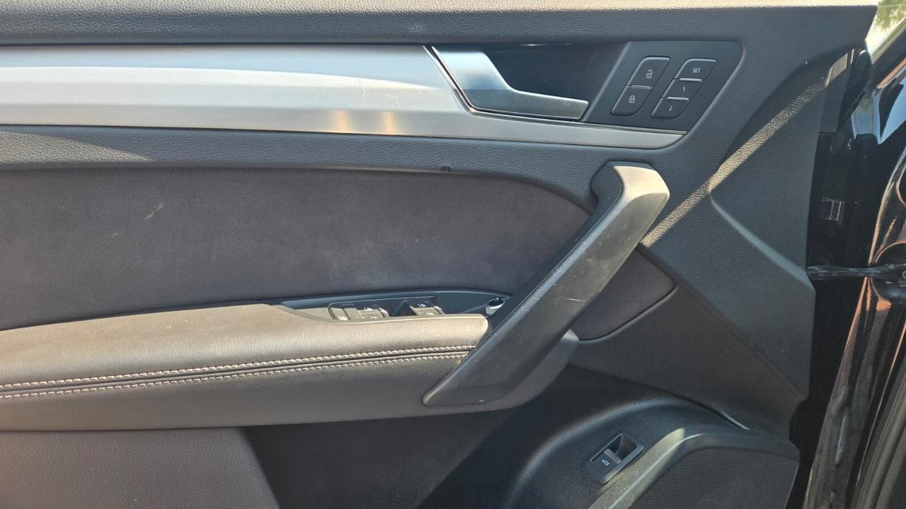 Audi Q5 40 2.0 tdi 204CV mhev 12V S line Quattro S-Tronic