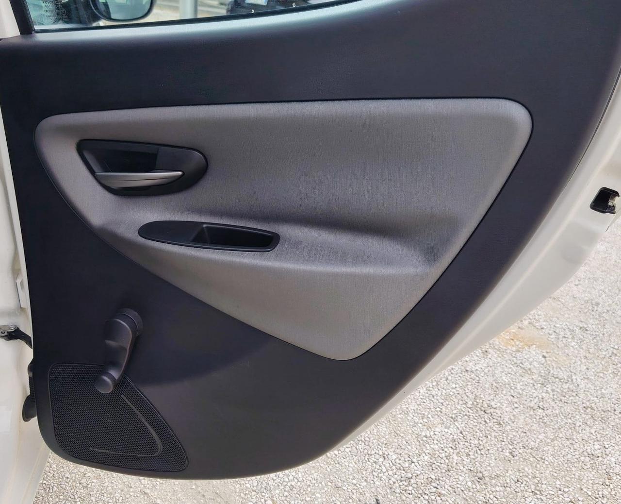 LANCIA Ypsilon 0.9 TwinAir 85 CV 5 porte Metano Ecochic Gold