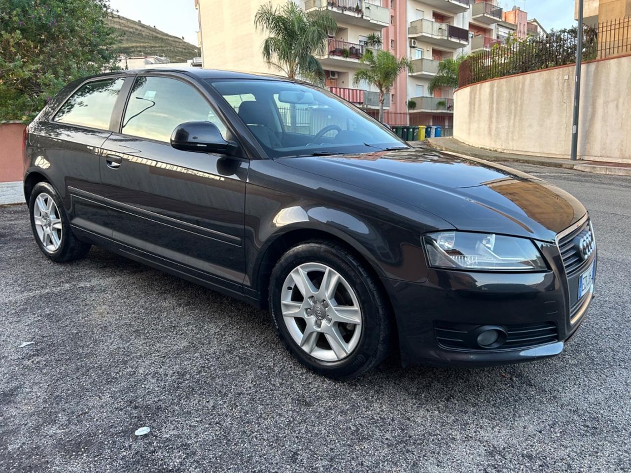 Audi A3 1.6 TDI IDEALE PER NEOPATENTATI !!!!!!!!