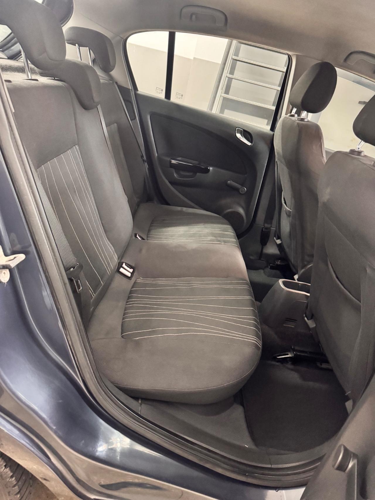 Opel Corsa 1.2 5 Porte Benz/Gpl Cosmo - 2009