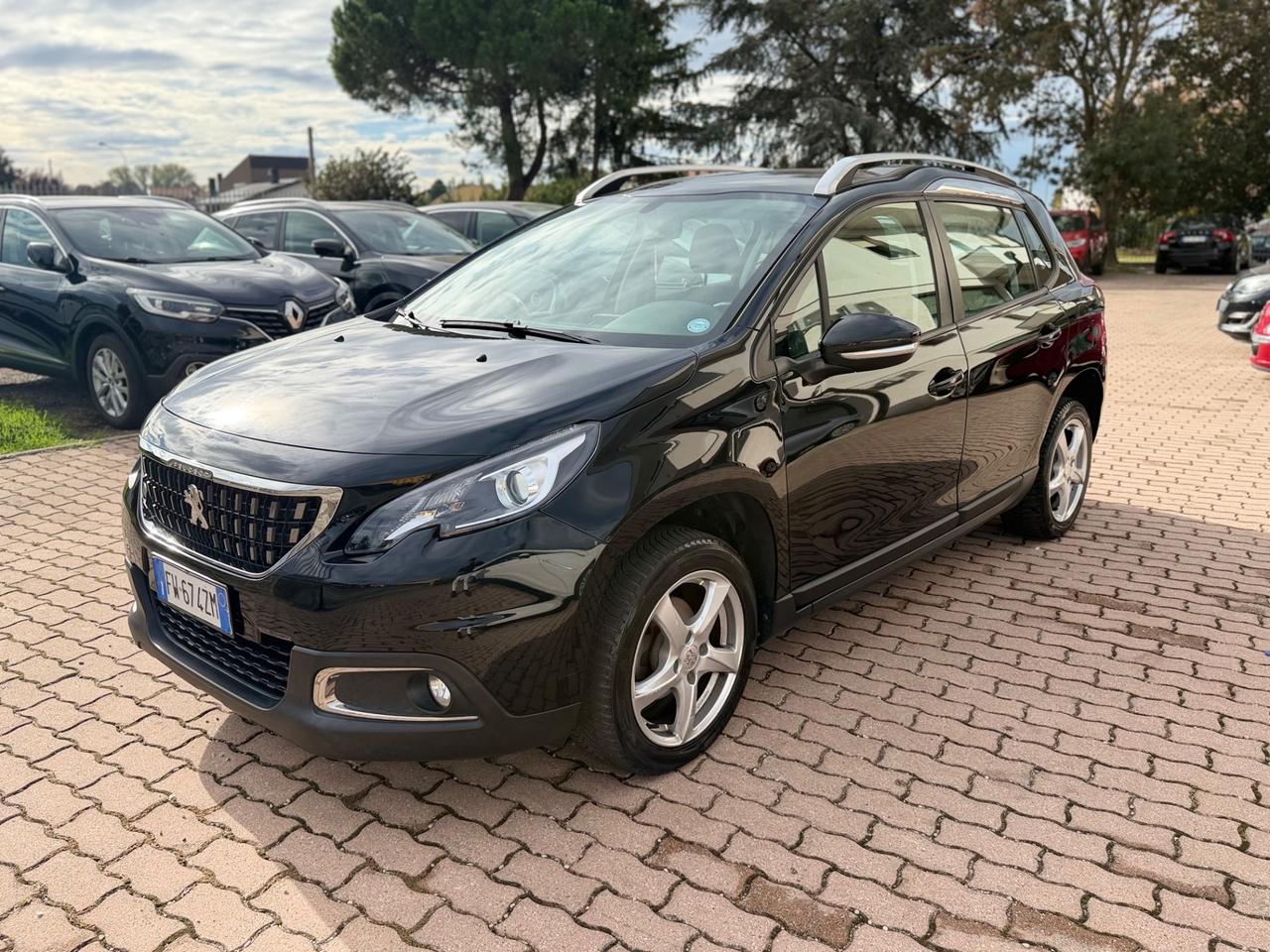 Peugeot 2008 BlueHDi 100 S&S Black Matt